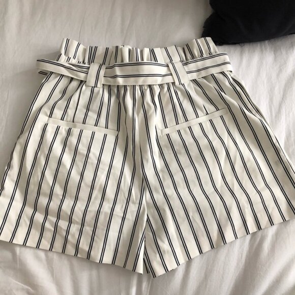 Zara TRF Pleated Belted High Waist Paper Bag Shorts White Striped Size XS New - Picture 6 of 7